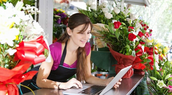 Студия цветов и декора: почему туда обращаются любители самых разных растений, какие товары и услуги там предлагают, где найти цветок, как у любимого киногероя