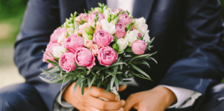 Как выбрать свежий букет цветов