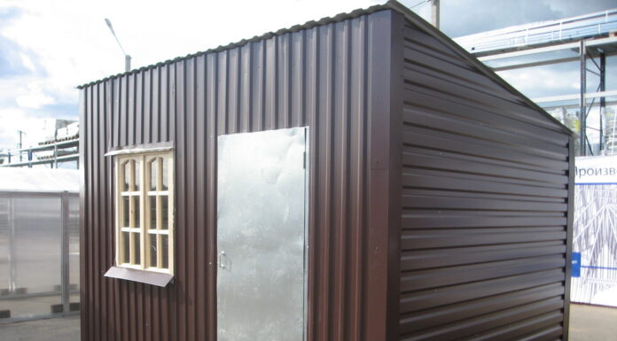 Хозблок из ЛСТК – построить проще простого