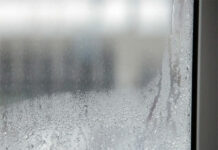 Почему «плачут» окна и когда их заменить