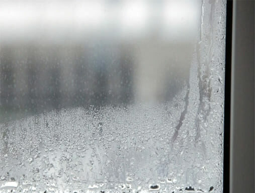 Почему «плачут» окна и когда их заменить