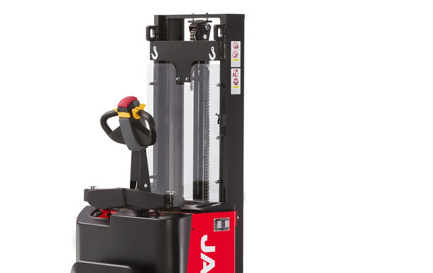 Типы штабелеров для поддонов