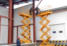 Ножничные подъемники — возможности и роль оборудования в случае инвестиций в строительство