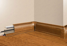 Где недорого купить плинтусы и комплектующие: советы