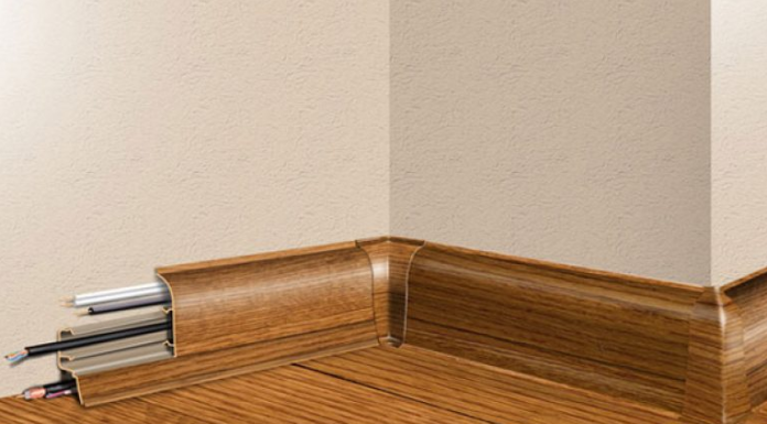 Где недорого купить плинтусы и комплектующие: советы