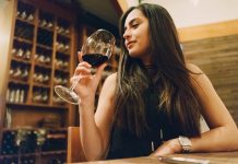 Как удостовериться в подлинности винтажных вин и других алкогольных напитков: советы