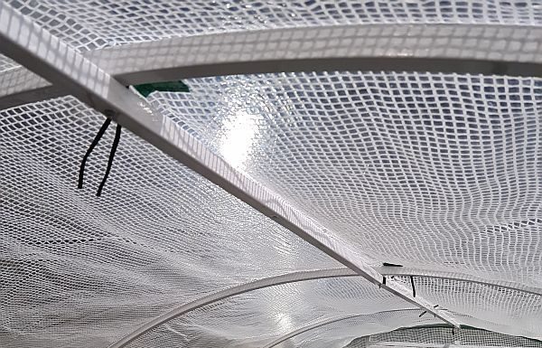 Армированная пленка для теплиц: ключевые плюсы и особенности