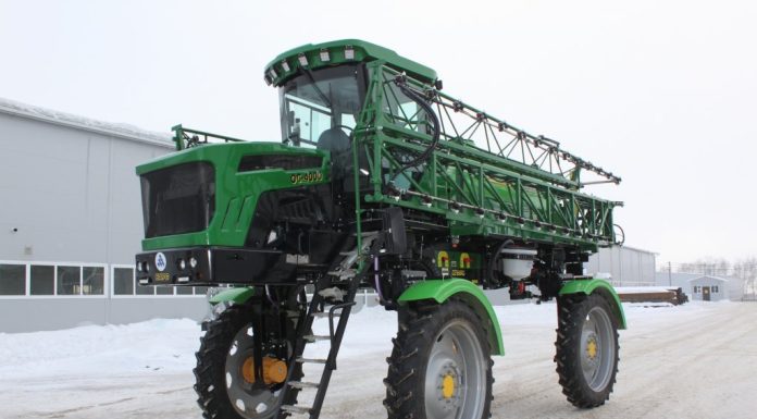 Что такое самоходный опрыскиватель: зачем он нужен в сельском хозяйстве