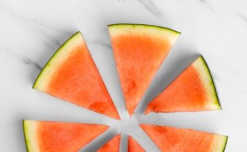 Должен ли арбуз иметь семена: несколько слов о ГМО