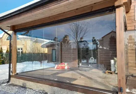 Безрамное остекление: плюсы, типы, особенности