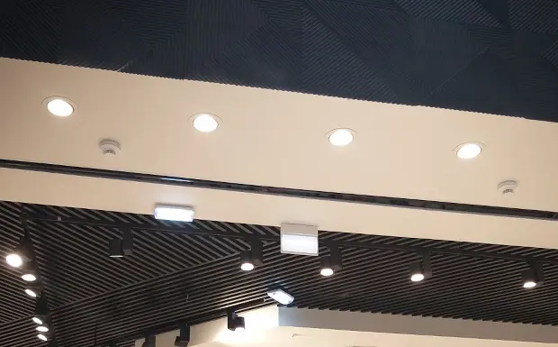 Как выбрать лучшие подвесные потолки и что стоит учесть при их установке
