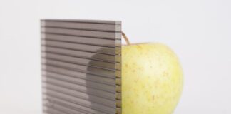 Поликарбонат листовой цветной: универсальный материал для современных задач