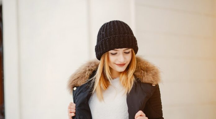 Женская верхняя одежда: стиль и комфорт от Monifurs