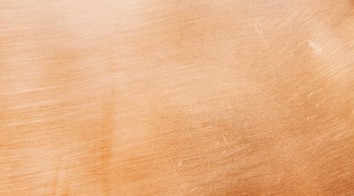 Как создают бронзовые листы: от сплава до финишной обработки