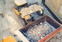 Когда и как обращаться за вывозом строительного мусора: пошаговое руководство