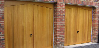 Распашные ворота: особенности и плюсы