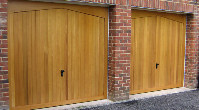 Распашные ворота: особенности и плюсы