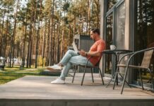 Мобильный интернет в загородном доме с антенной и роутером: обзор плюсов