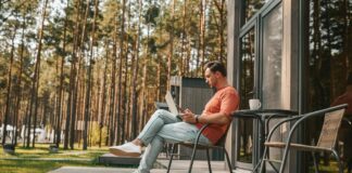 Мобильный интернет в загородном доме с антенной и роутером: обзор плюсов