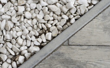 Бордюрный камень для клумб и цветников