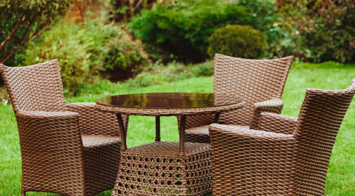 Лучшая уличная мебель: советы профессионала