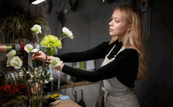 Образование: курсы флористики для начинающих с дипломом и обучение на ветеринара